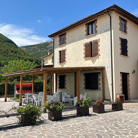 Casa Vacanze Vecchio Frantoio Residenza Leccino Spoleto Ngoại thất bức ảnh